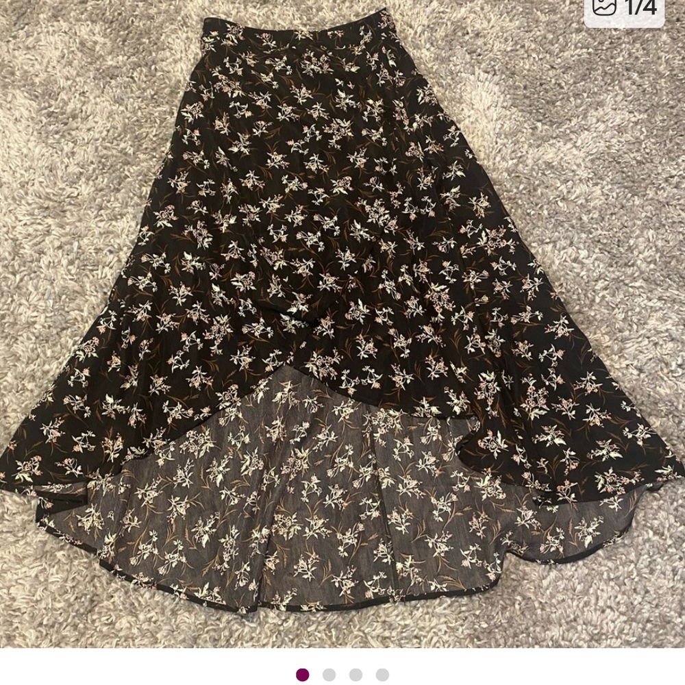 Chic Black Floral High-Low Skirt
